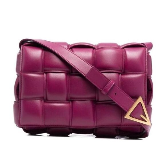 BOTTEGA VENETA PADDED CASSETTE * 𝙎𝙚𝙚 𝙙𝙚𝙨𝙘𝙧𝙞𝙥𝙩𝙞𝙤𝙣 - Picture 1 of 13